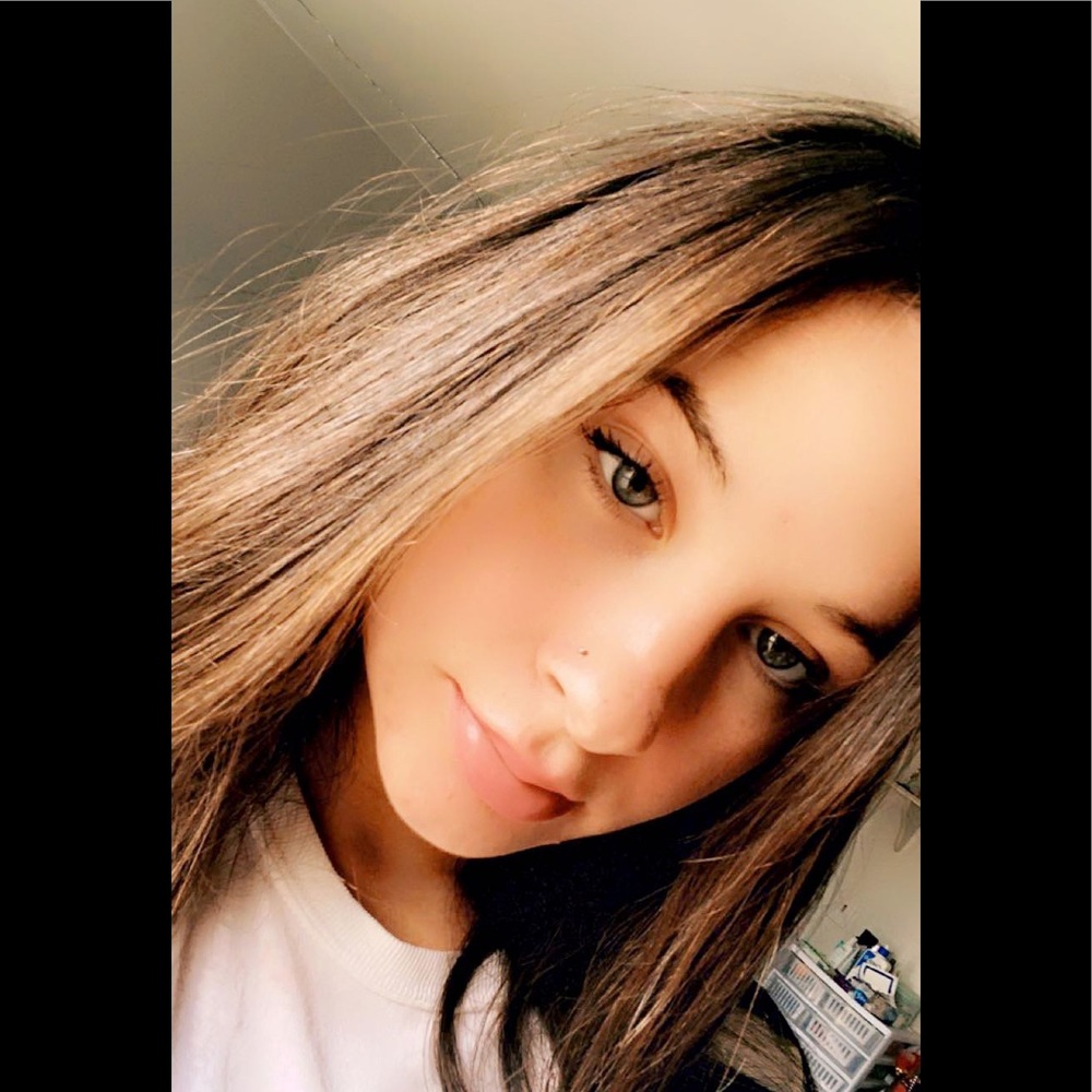 Meet your Posher, Cassie